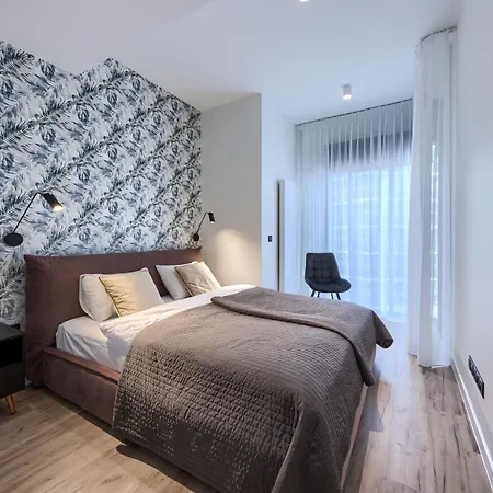 Towarowa Towers Apartman *