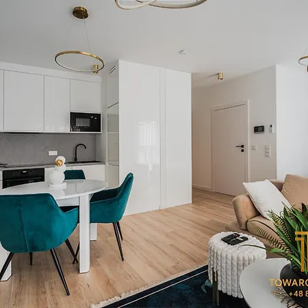 Towarowa Towers Apartman Varsó