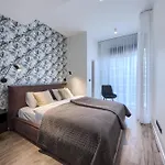 Towarowa Square Apartament *